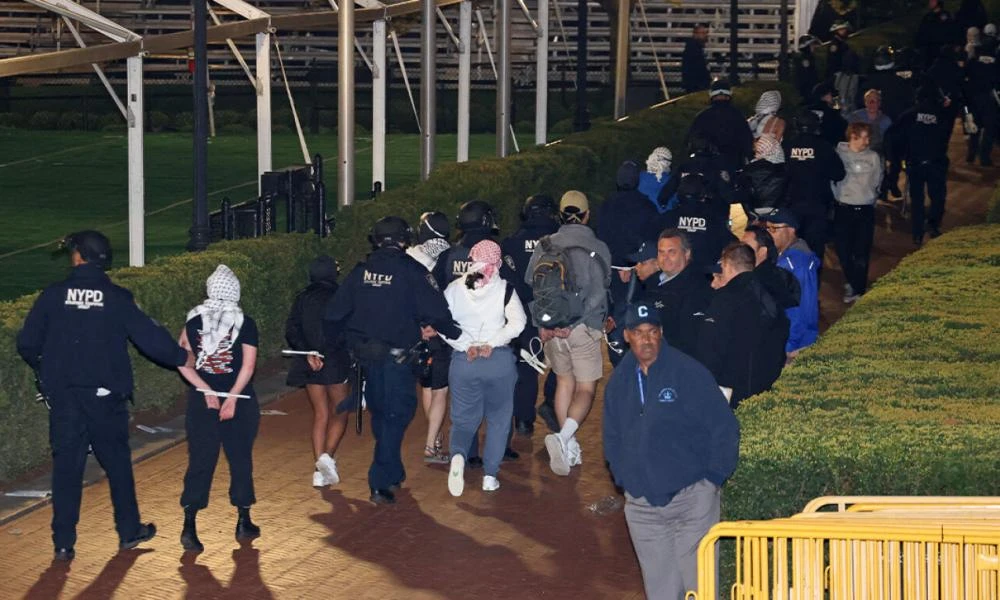 Κολούμπια: Πρόταση μομφής κατά του προέδρου από καθηγητές γιατί κάλεσε την Αστυνομία για τους διαδηλωτές